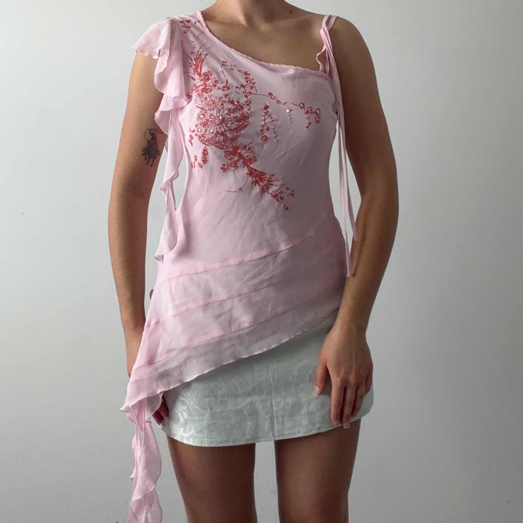 RDI Asymmetric Ruffle Top | M