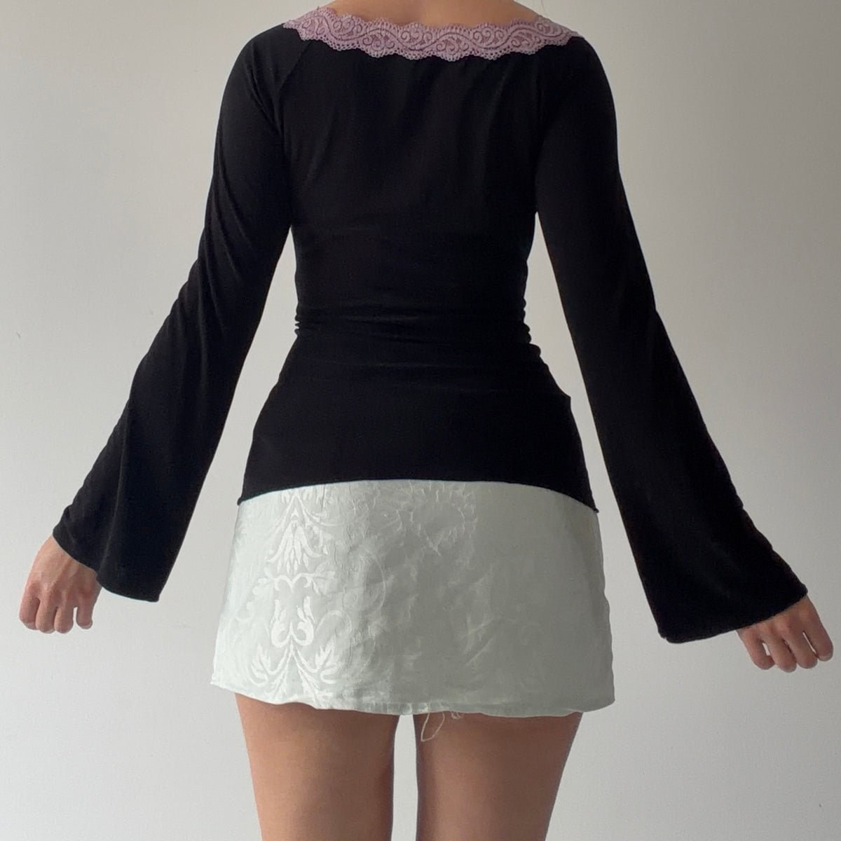 Susan Lawrence Bell Sleeve Top | M