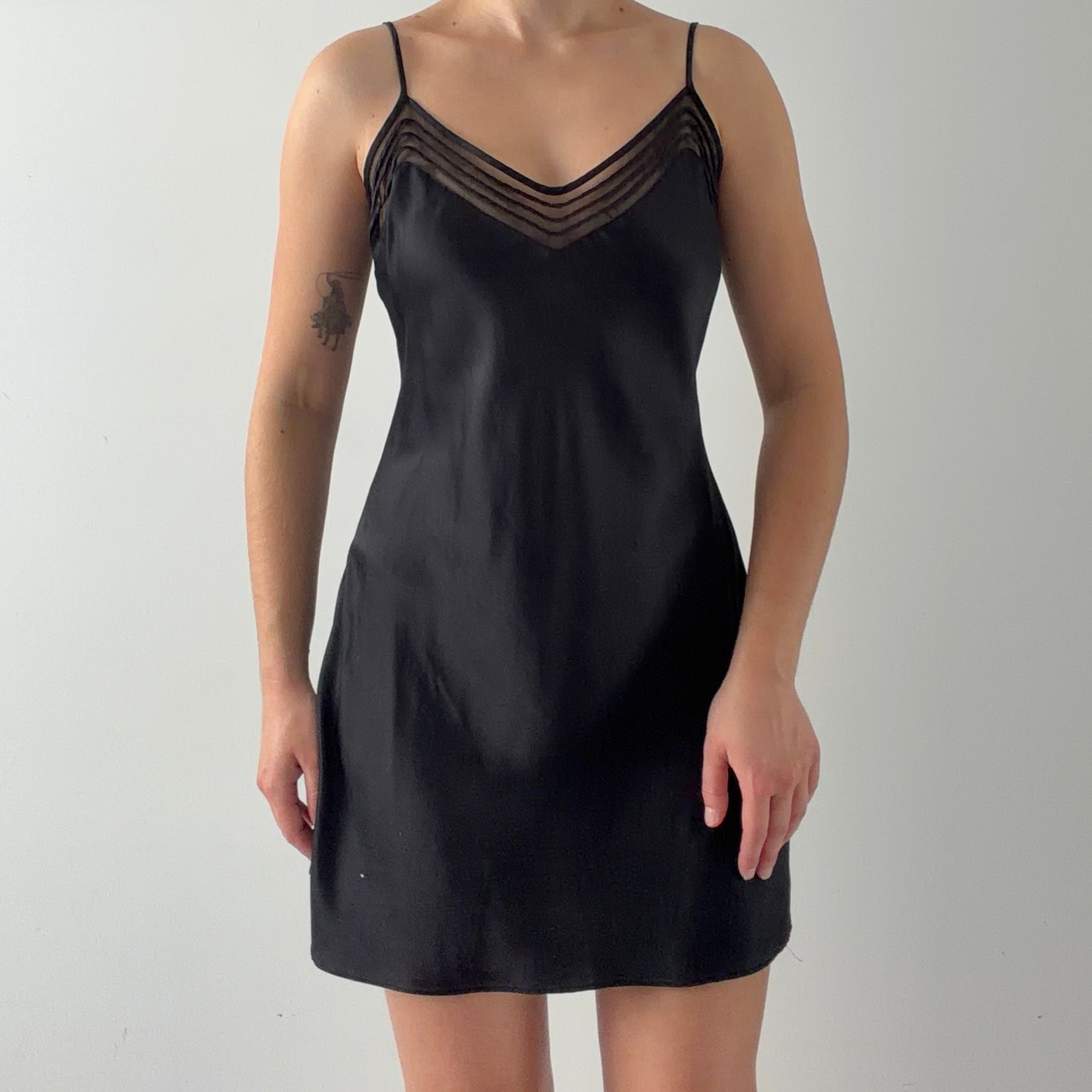 2001 Victoria's Secret Silk Slip | M