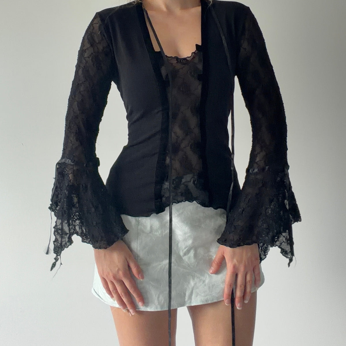 Forever 21 Bell Sleeve Top | M-L