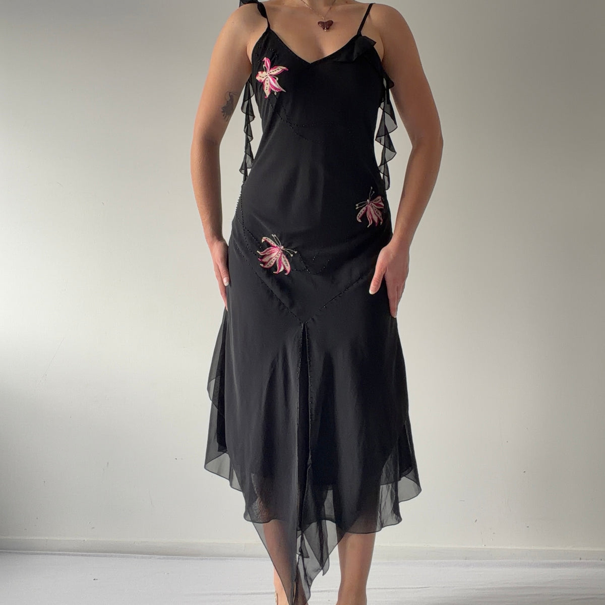 Miss Anne Asymmetric Ruffle Dress | M