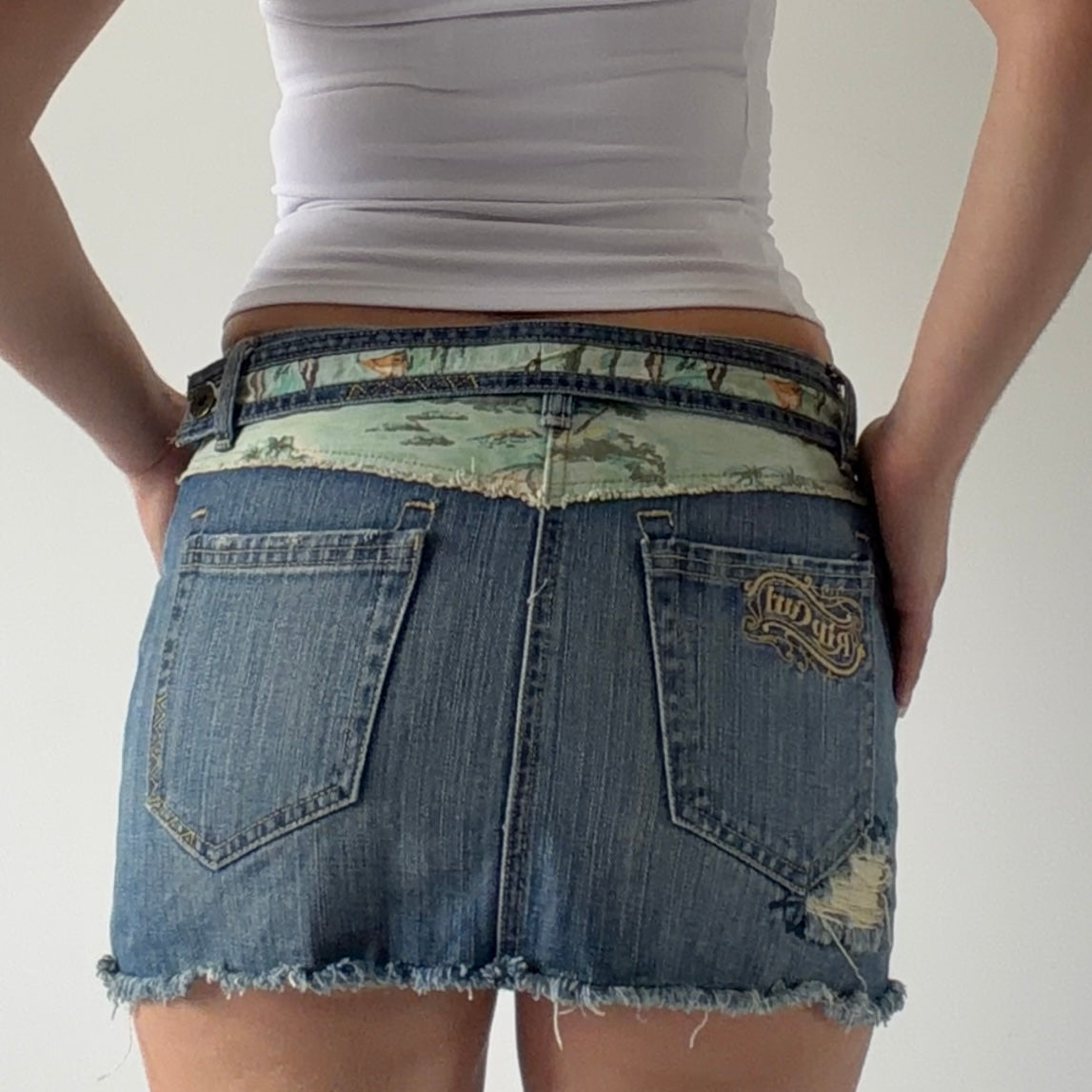 Rip Curl Distressed Mini Skirt | XS