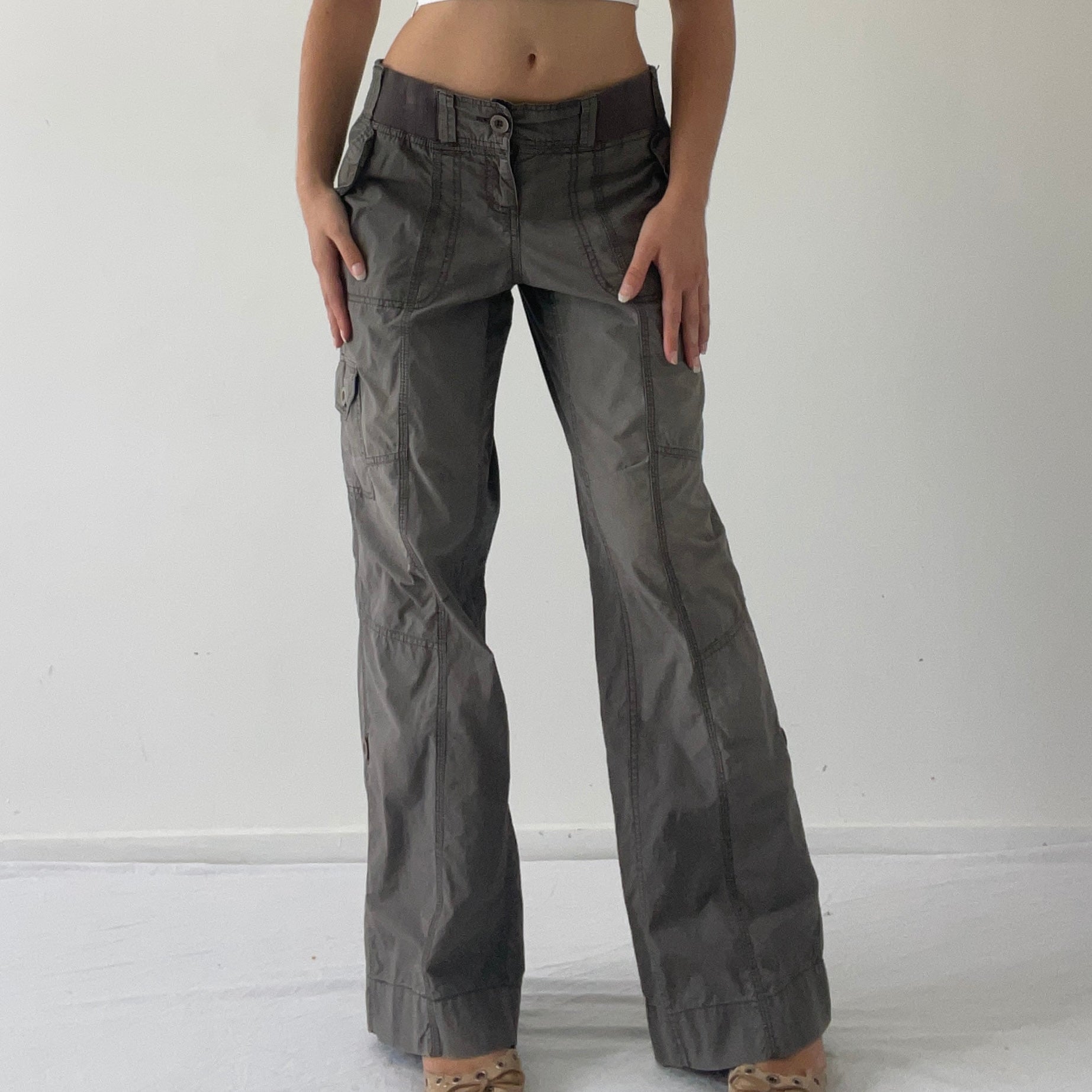 Low Rise Cargo Pants | M