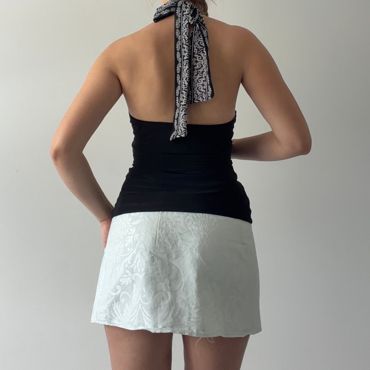 White House | Black Market Halter Top | S