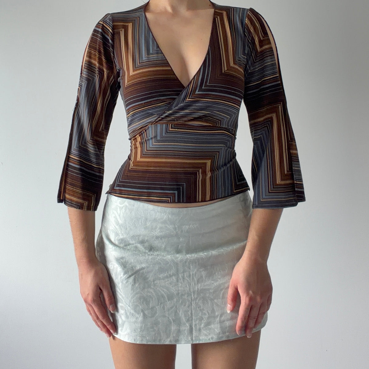 Siren Cutout Bell Sleeve Top | XS-S
