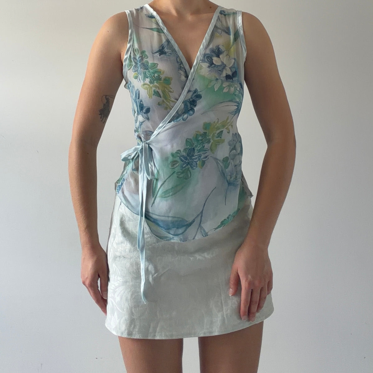 LA Intimates Floral Wrap Top | S
