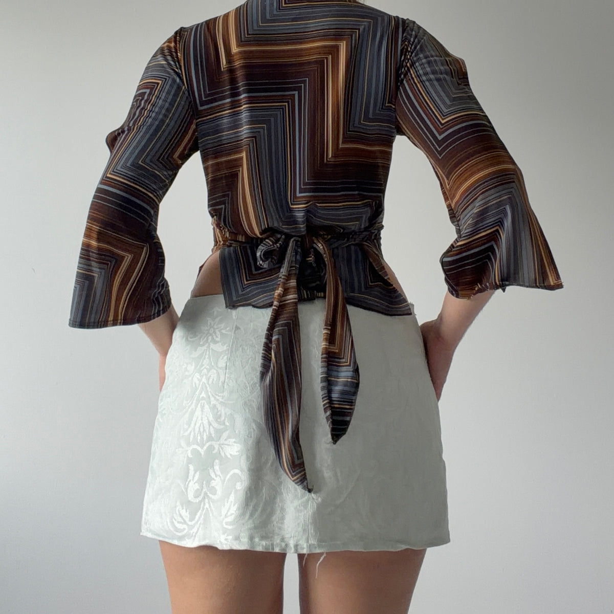 Siren Cutout Bell Sleeve Top | XS-S