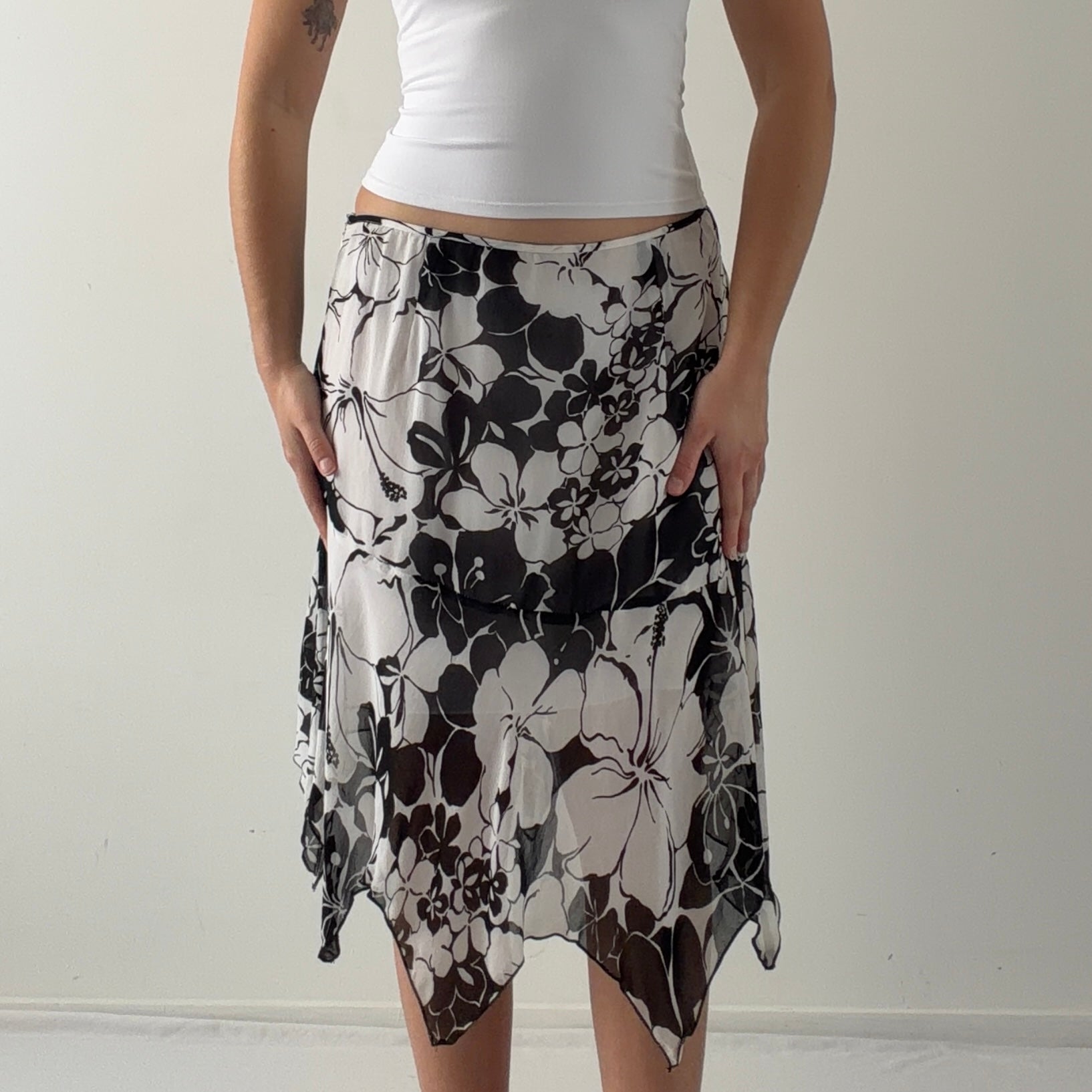 Yera Handkerchief Midi Skirt | 6-10
