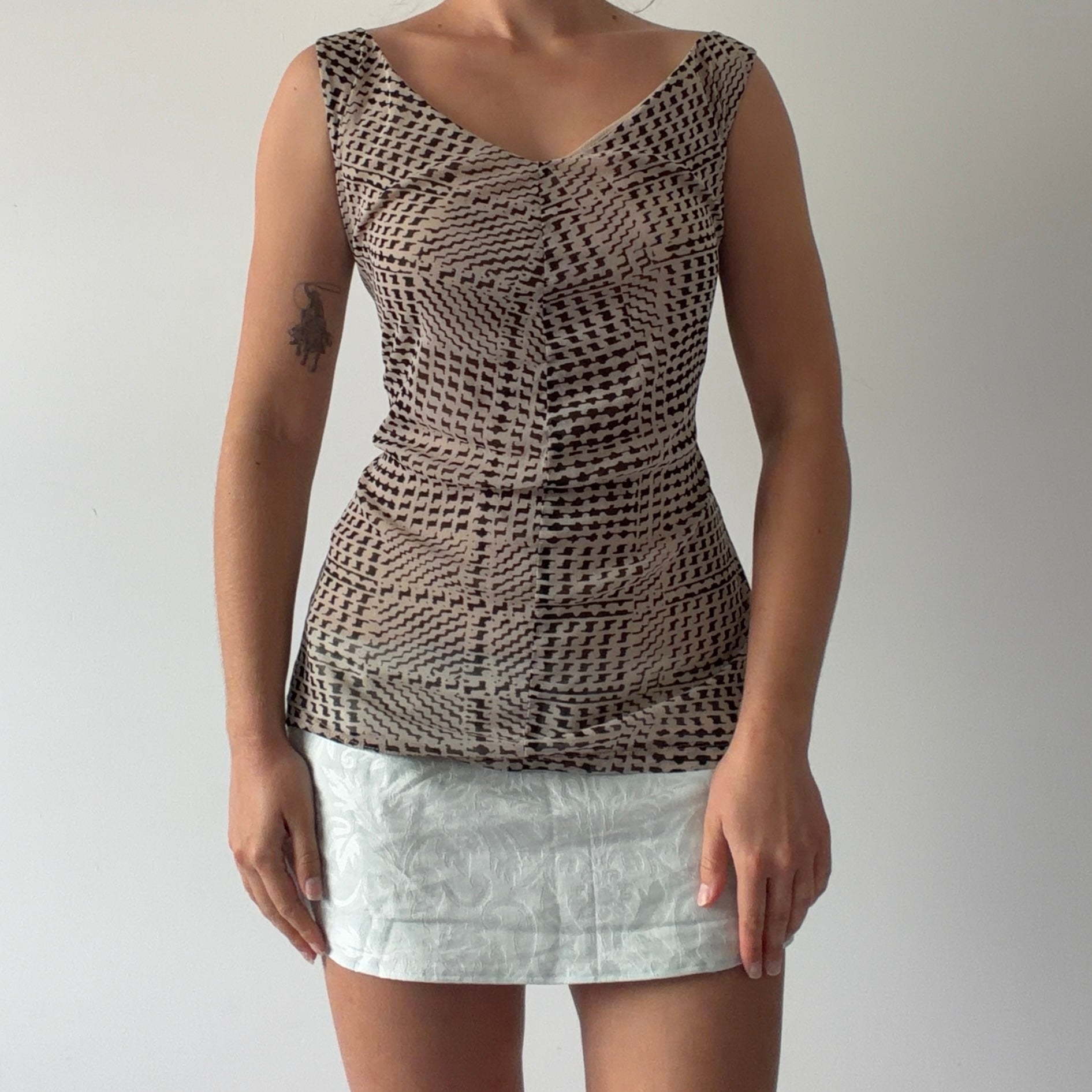 New York & Company Mesh top | 10-12
