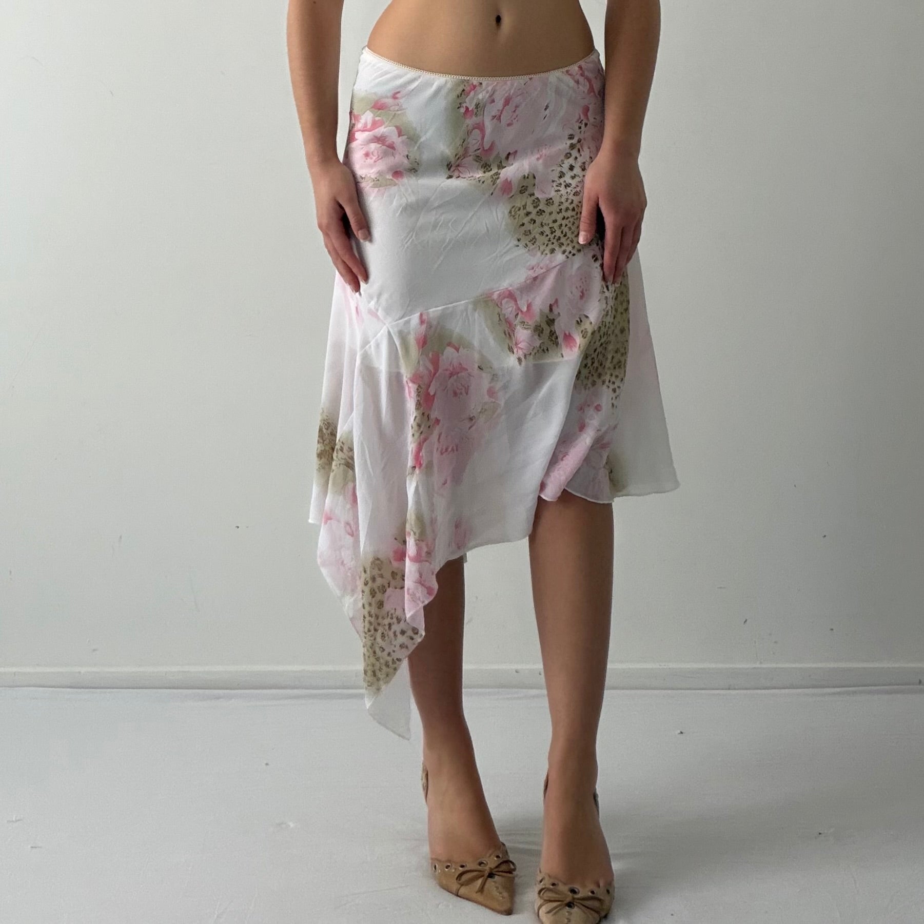 Rose Asymmetric Hem Skirt | S