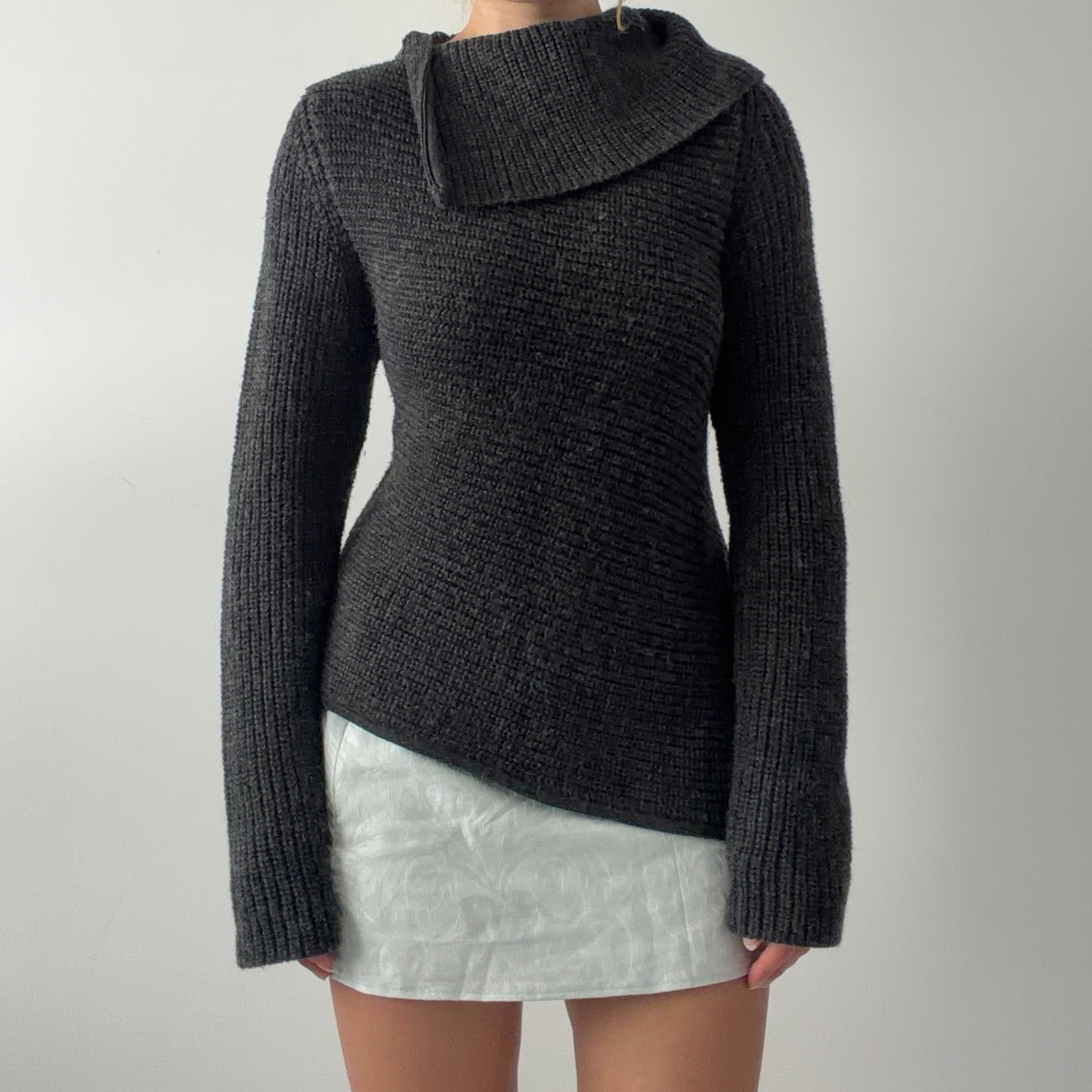 90s Max Wool Blend Asymmetric Sweater | 8-10