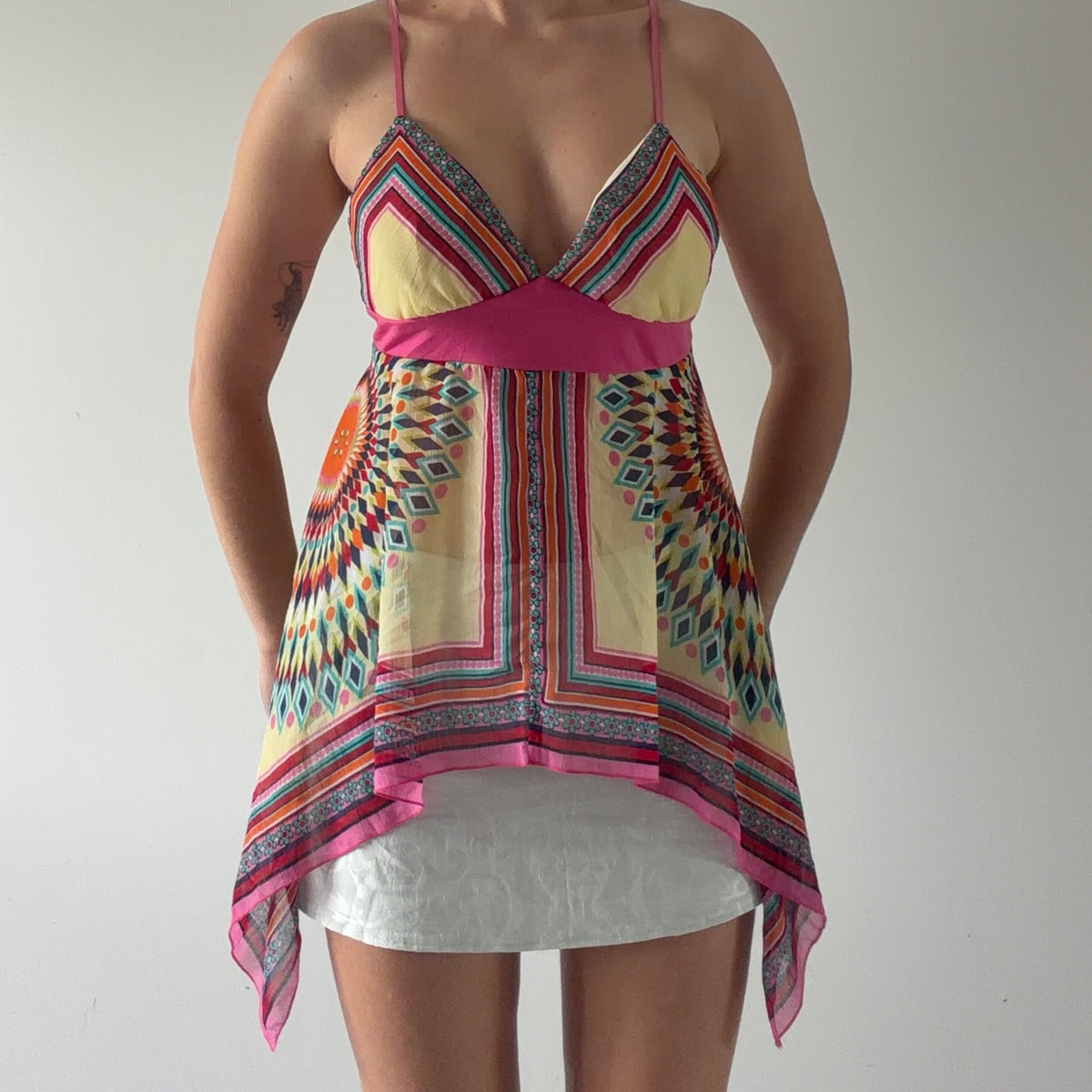 Hot Kiss Handkerchief Top | S