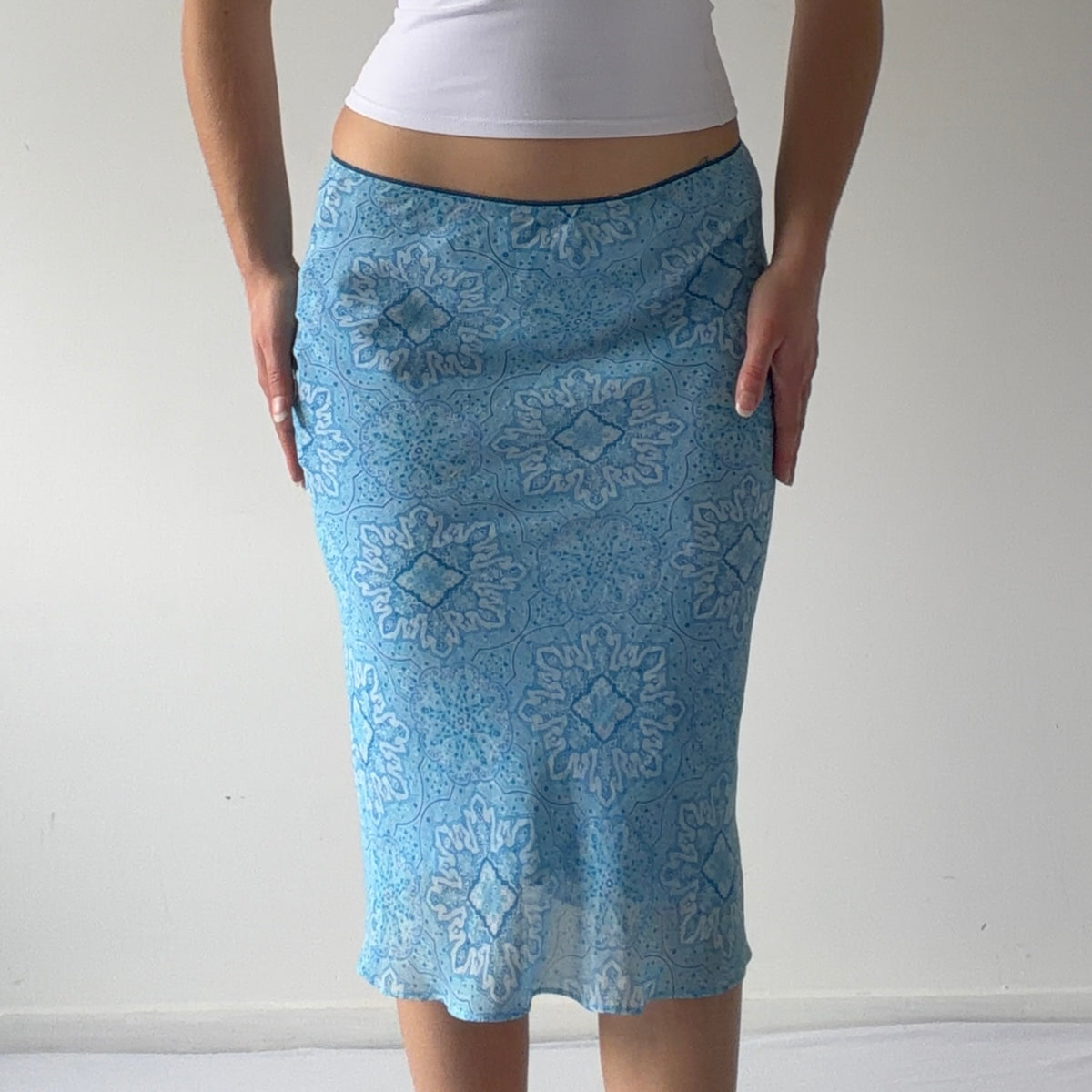 To A T Midi Skirt | XS-S