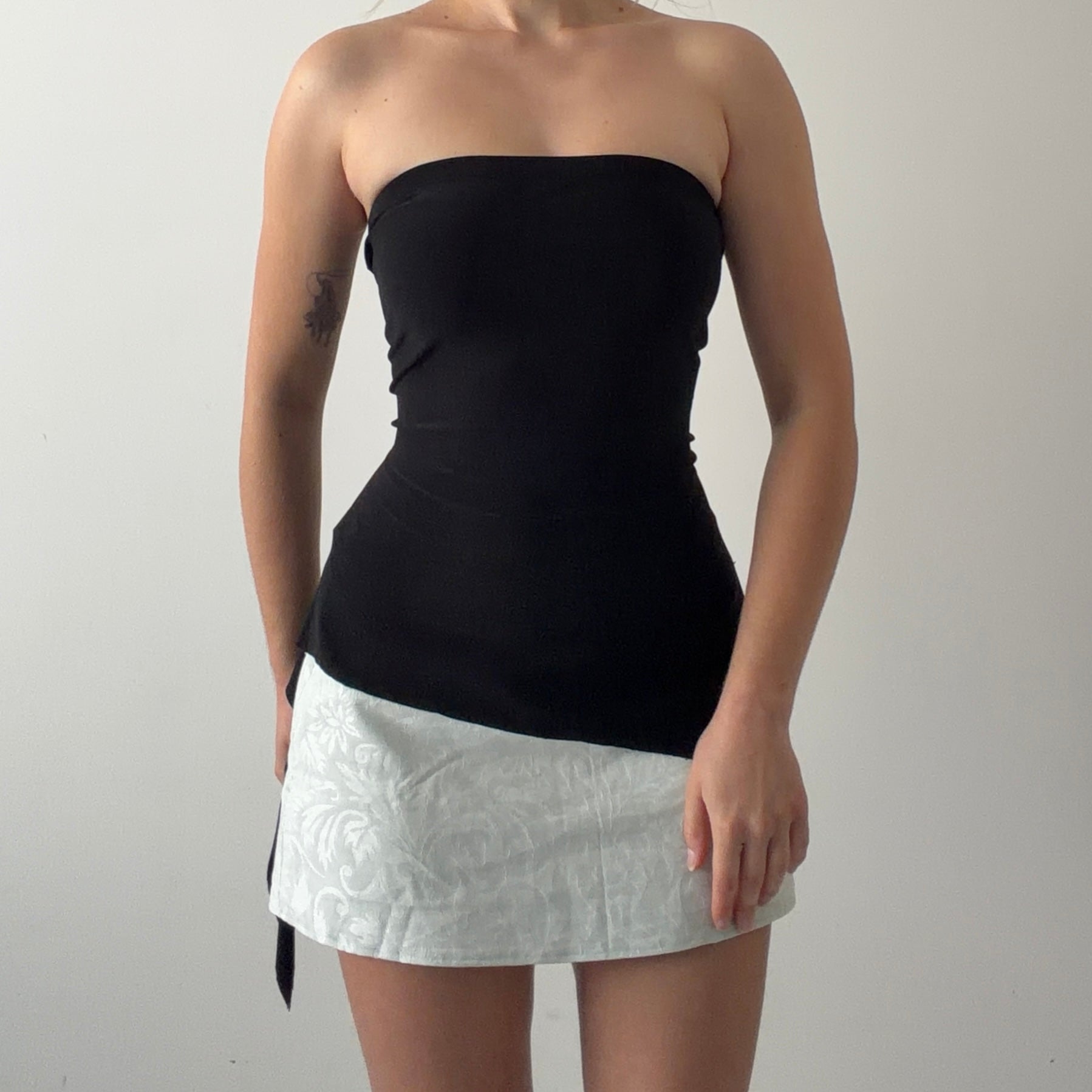 Sirens Strapless Asymmetric Top | L