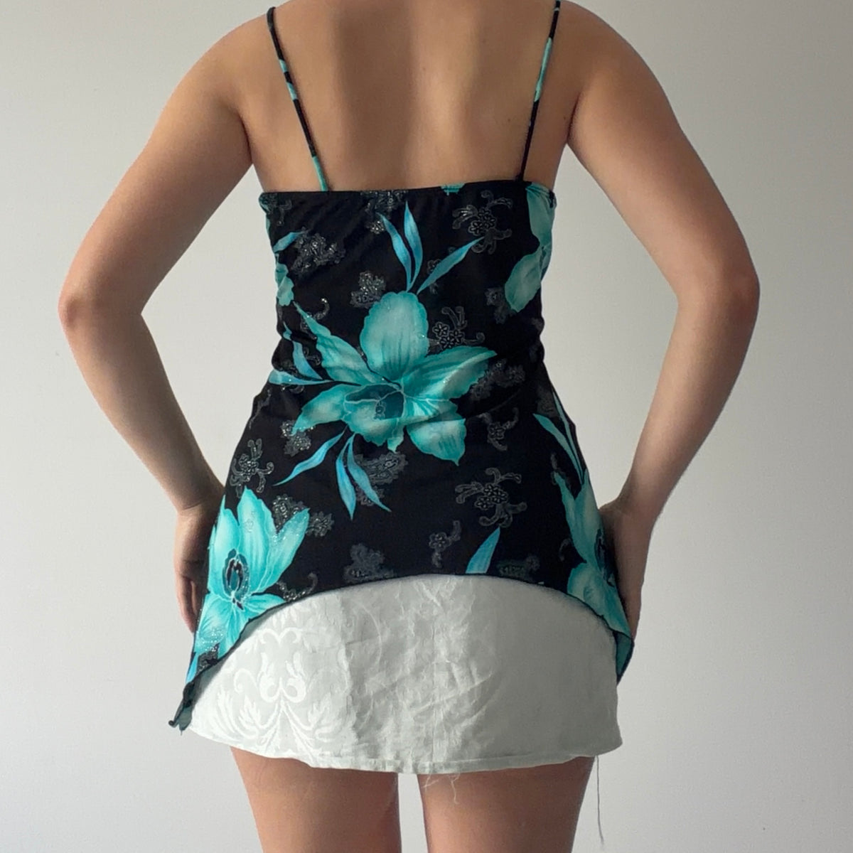 Kiwi Asymmetric Floral Cami | M