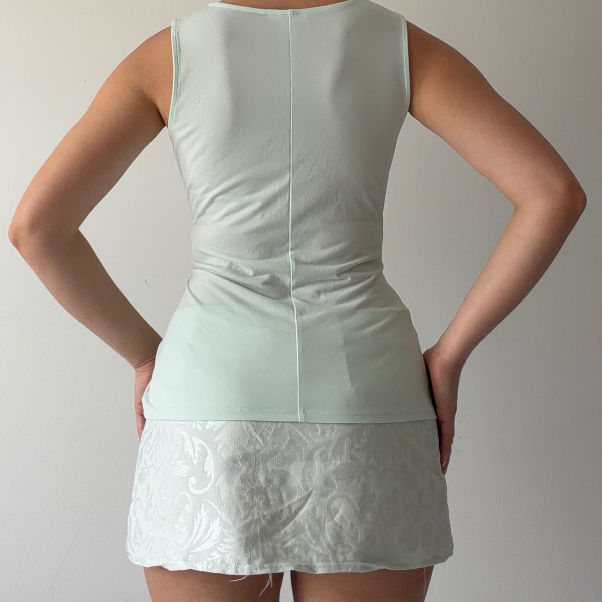 Venus Twist Cami Top | M