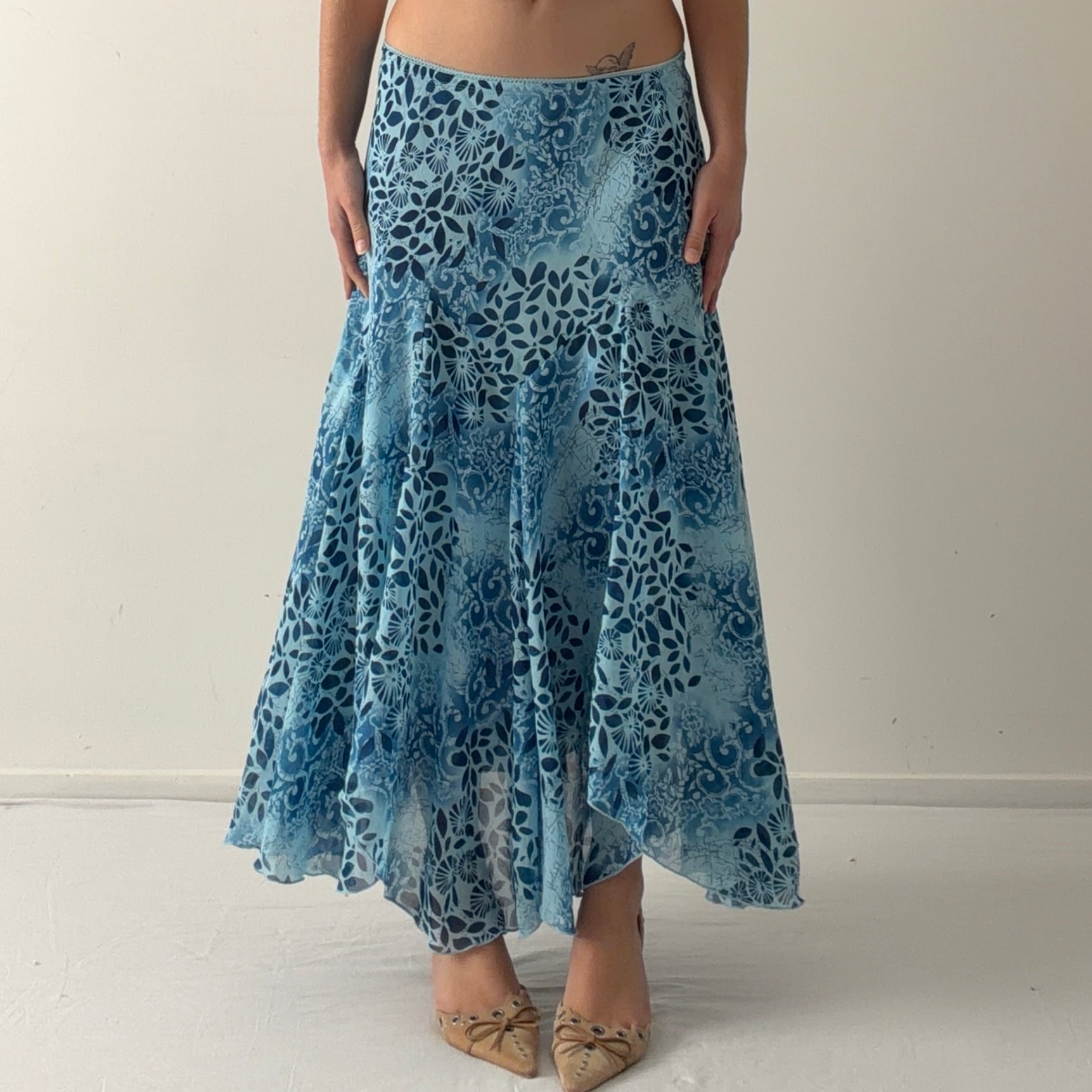 Newsworthy Asymmetric Skirt | L