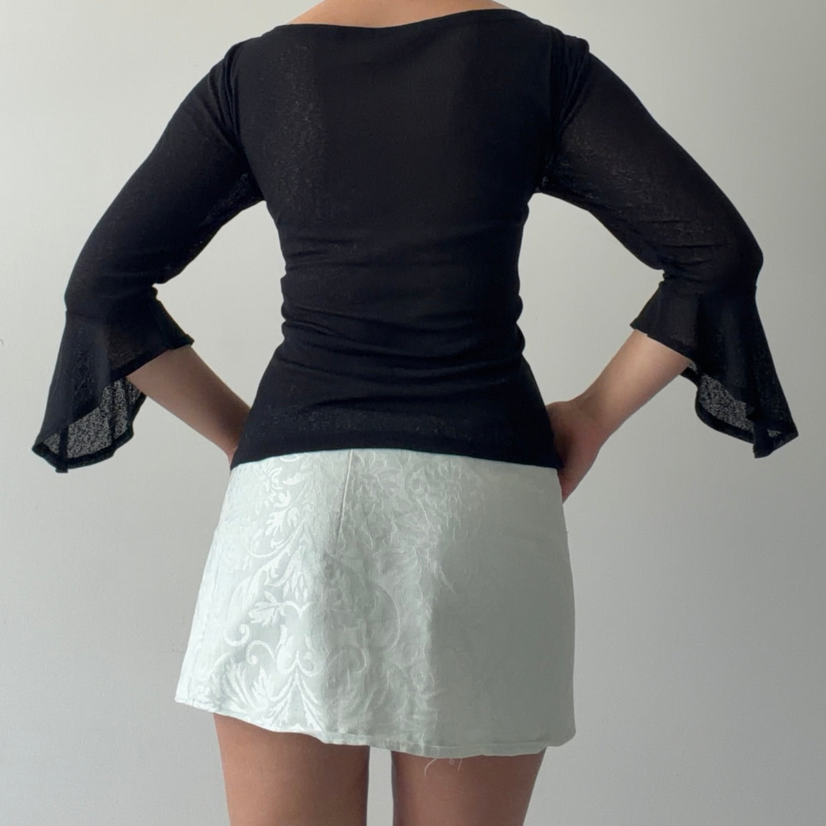Eyeshadow 3/4 Sleeve Ruffle Top | L