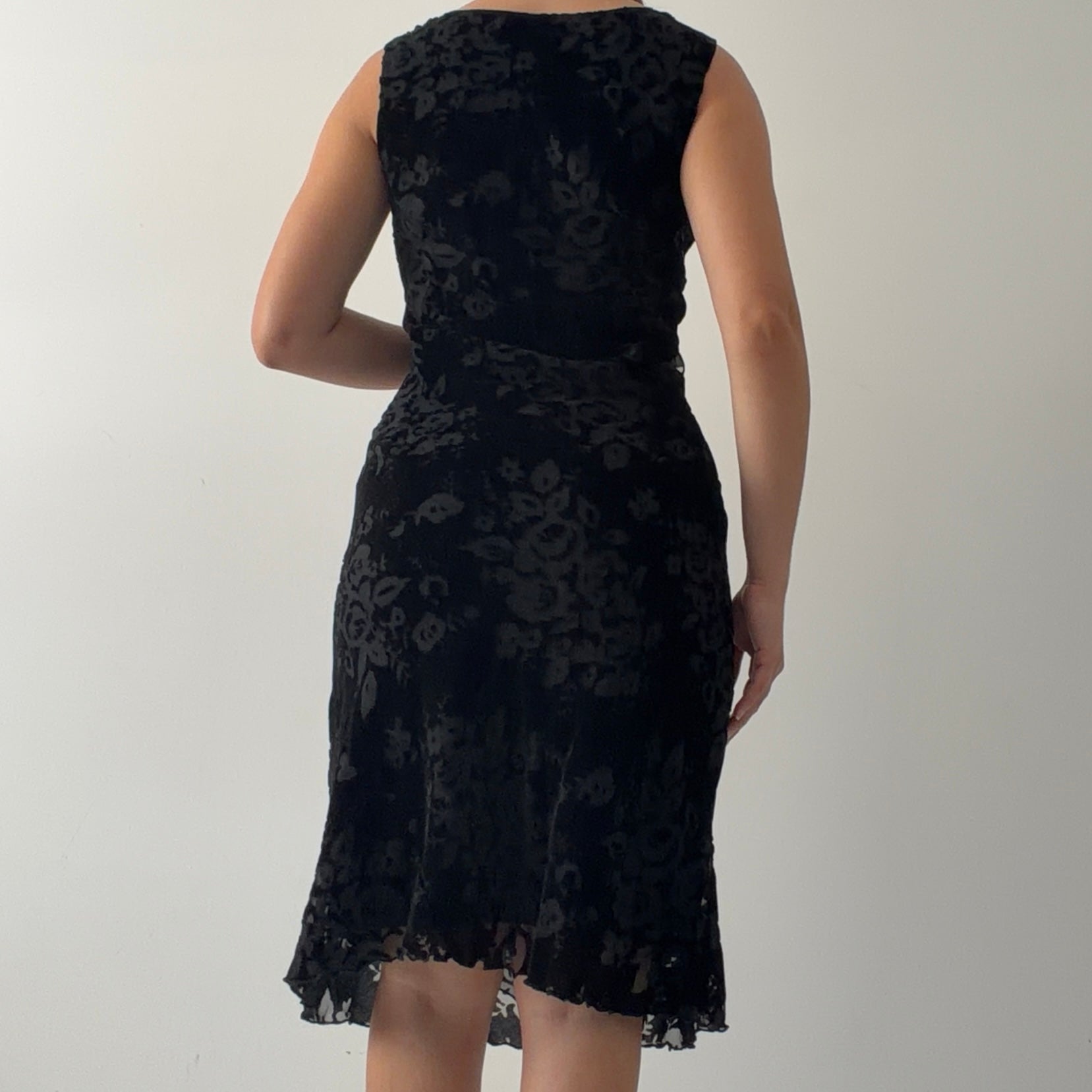 Robbie Bee Velvet Burnout Midi Dress | 8-10